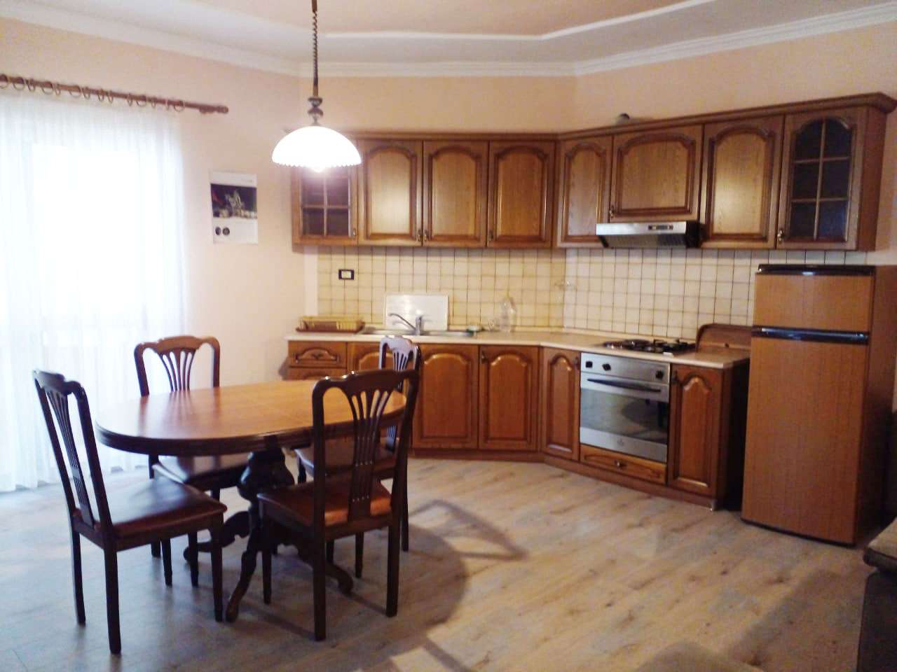 Shitet Apartamenti 2+1